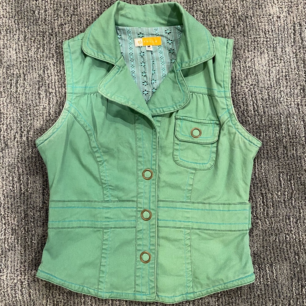 Sleeveless green jean vest jacket